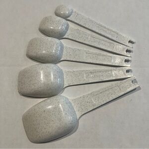 Tupperware Measuring Spoon Set White Speckled 5 Piece Vintage Tablespoon